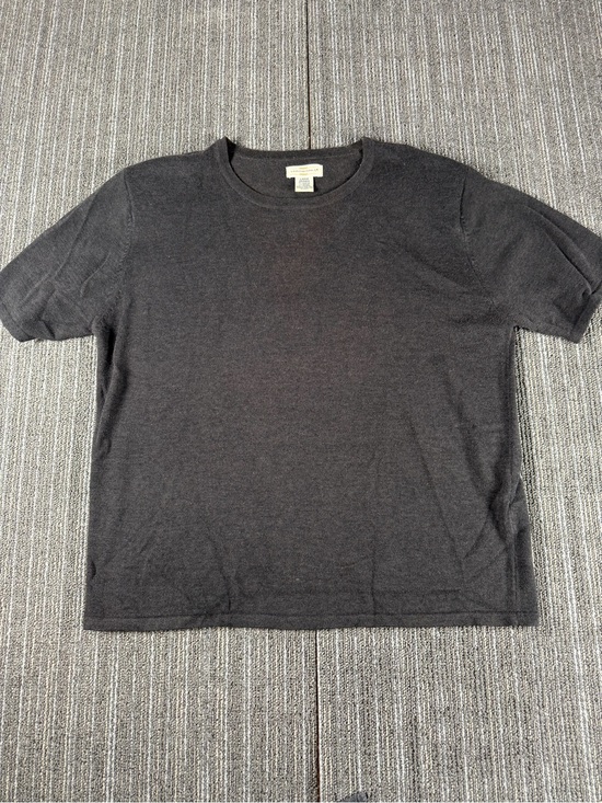 Yarnworks Tops - Women's Short-Sleeve Crewneck Tee - Black